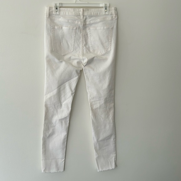 Wild Fable Women’s White Distressed Ripped Skinny Jeans Raw Hem Size 8 - Picture 10 of 10